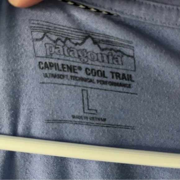 Patagonia Capilene Cool Trail Purple T shirt size L - Picture 2 of 5